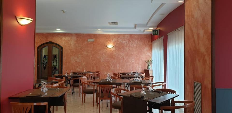 Hotel Scrivano Рандаццо Екстер'єр фото